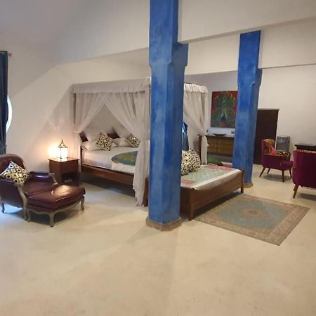 Blue Garden Boutique Hotel Jepara Extérieur photo