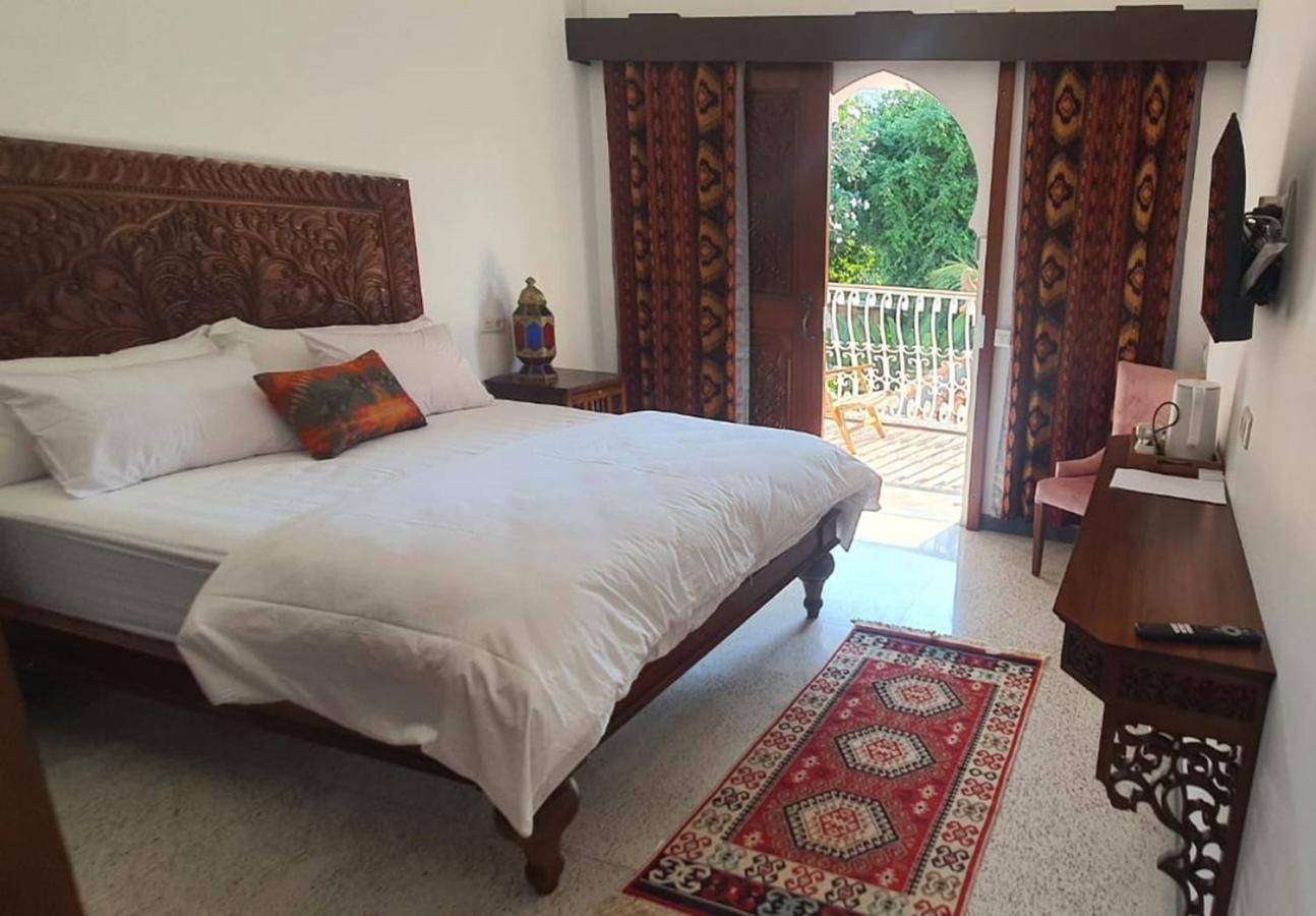 Blue Garden Boutique Hotel Jepara Extérieur photo