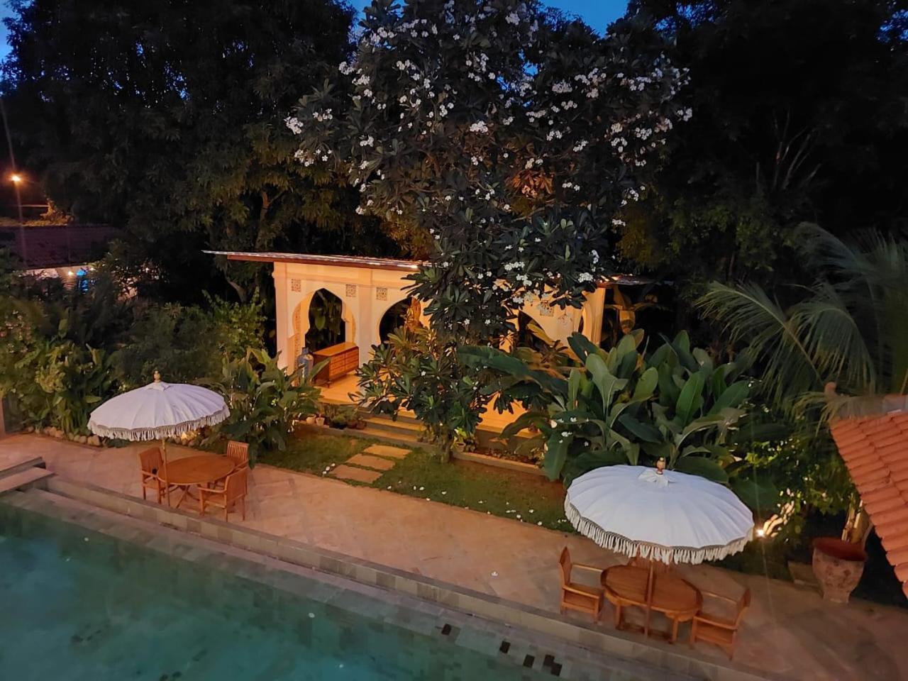 Blue Garden Boutique Hotel Jepara Extérieur photo