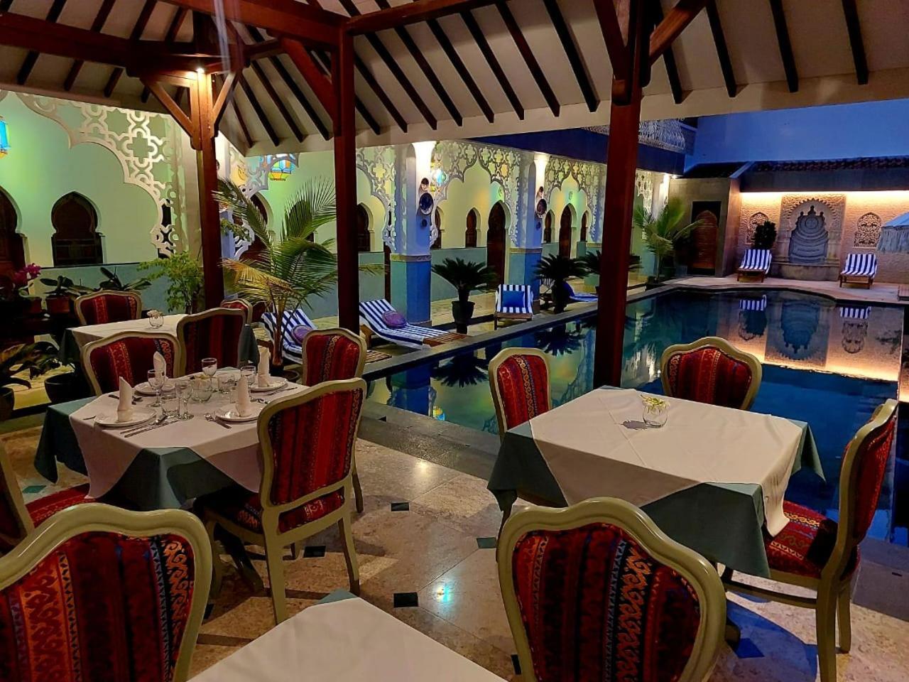 Blue Garden Boutique Hotel Jepara Extérieur photo